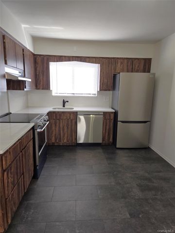 74 Ashwood Road 1st Fl., Port Washington, NY 11050