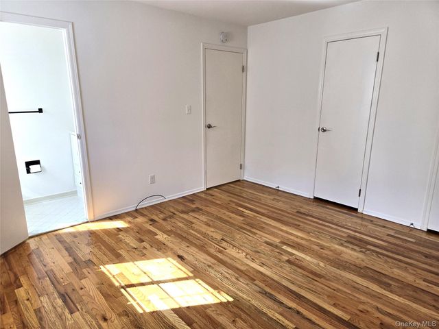 74 Ashwood Road 1st Fl., Port Washington, NY 11050