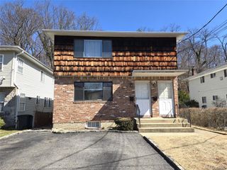 74 Ashwood Road 1st Fl., Port Washington, NY 11050