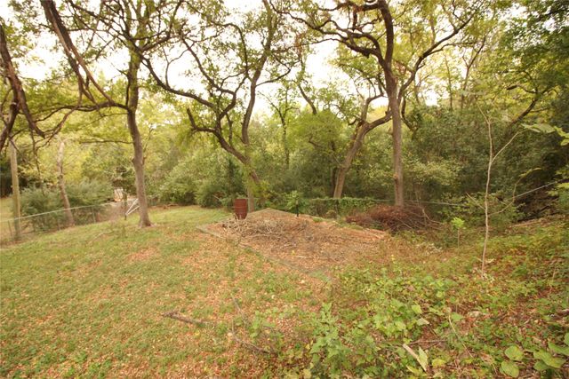 647 Monssen Drive, Dallas, TX 75224