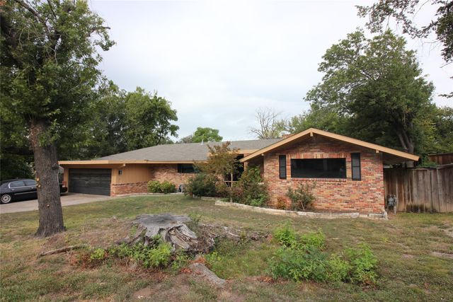 647 Monssen Drive, Dallas, TX 75224