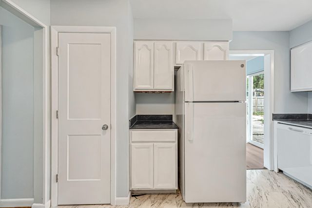 1421 Mixon Drive, Fort Walton Beach, FL 32547