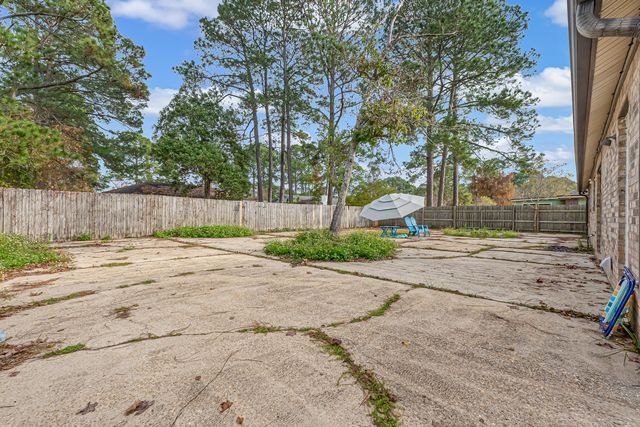 1421 Mixon Drive, Fort Walton Beach, FL 32547