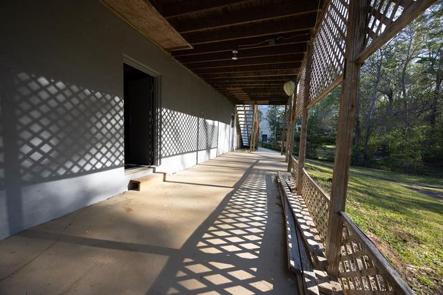 323 Chickasaw Rd, Enterprise, AL 36330