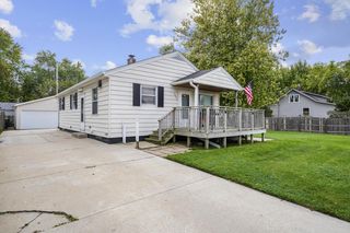 1423 Bryn Mawr AVENUE, Mount Pleasant, WI 53403