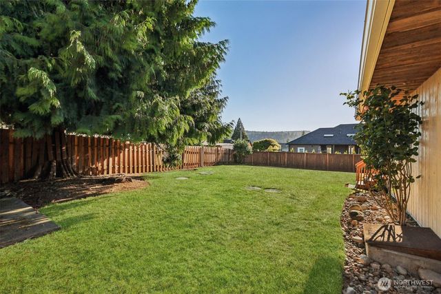 272 Prestwick Drive, Camano Island, WA 98282