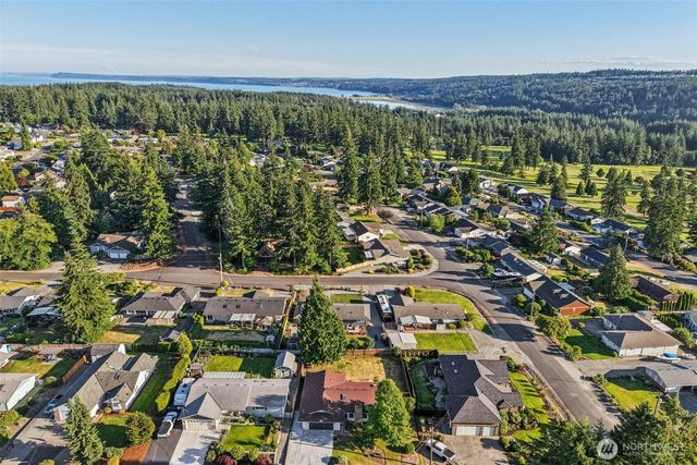 272 Prestwick Drive, Camano Island, WA 98282