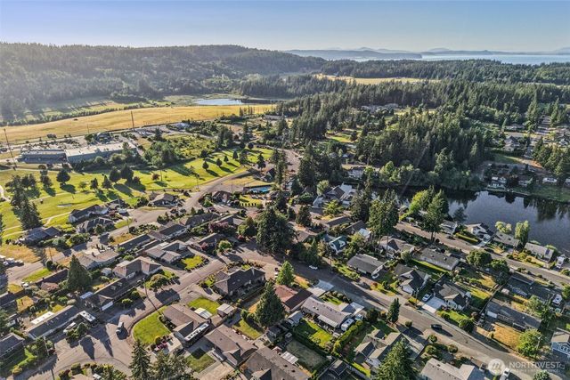 272 Prestwick Drive, Camano Island, WA 98282