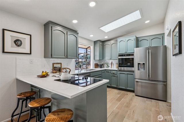 272 Prestwick Drive, Camano Island, WA 98282