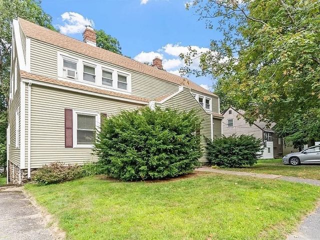 29-31 Rockrimmon Rd 2R, Worcester, MA 01602