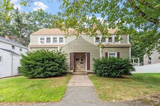 29-31 Rockrimmon Rd 2R, Worcester, MA 01602