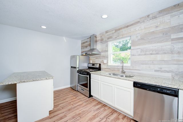 218 NATALEN AVE, San Antonio, TX 78209