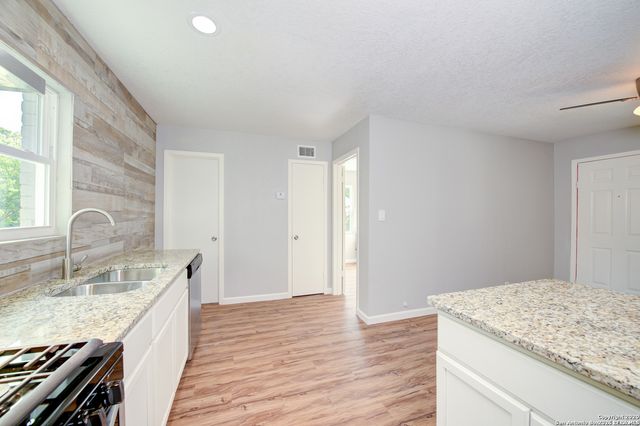 218 NATALEN AVE, San Antonio, TX 78209