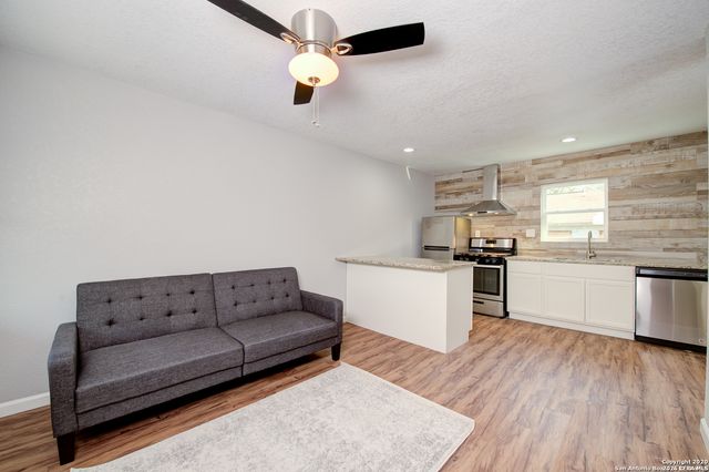 218 NATALEN AVE, San Antonio, TX 78209