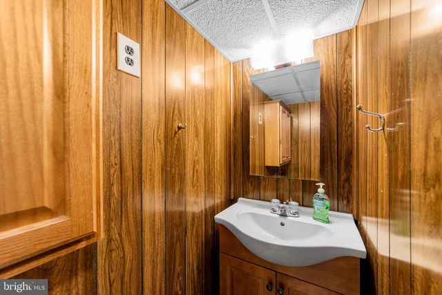 45 HEMPSTEAD RD, Hamilton, NJ 08610