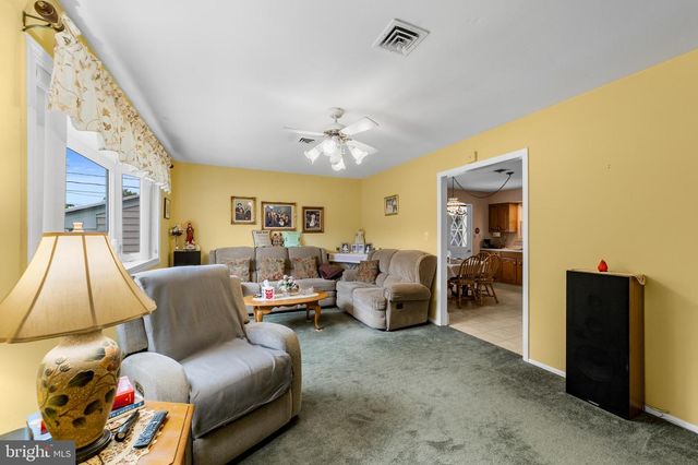 45 HEMPSTEAD RD, Hamilton, NJ 08610