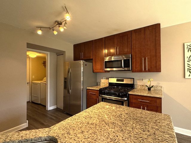 1139 Wickfield Court, Naperville, IL 60563