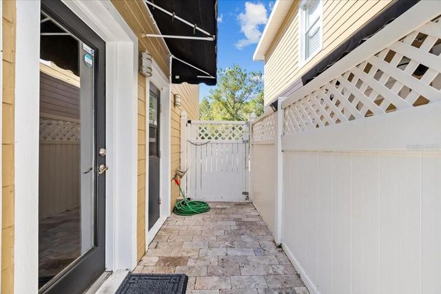 14517 COTSWOLDS DRIVE, Tampa, FL 33626