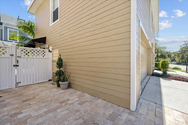 14517 COTSWOLDS DRIVE, Tampa, FL 33626