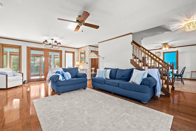 1211 39th AVENUE, Kenosha, WI 53144