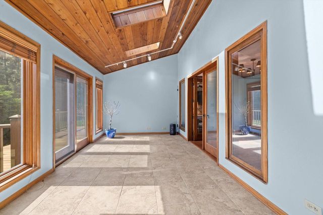 1211 39th AVENUE, Kenosha, WI 53144