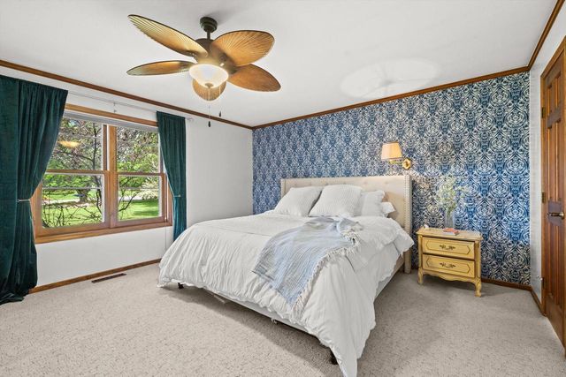 1211 39th AVENUE, Kenosha, WI 53144