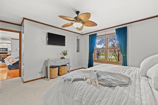 1211 39th AVENUE, Kenosha, WI 53144