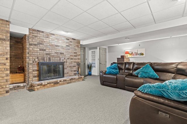 1211 39th AVENUE, Kenosha, WI 53144