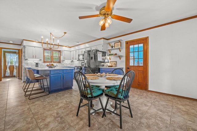 1211 39th AVENUE, Kenosha, WI 53144