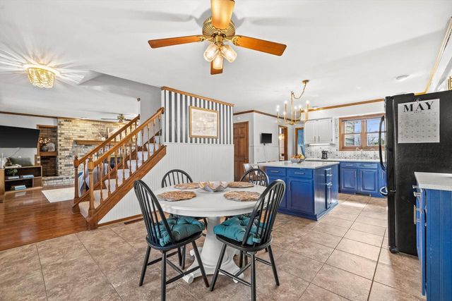1211 39th AVENUE, Kenosha, WI 53144