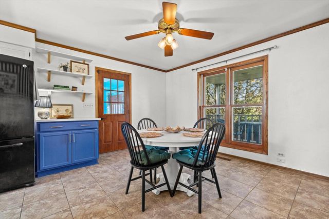1211 39th AVENUE, Kenosha, WI 53144