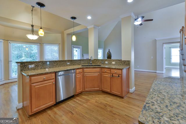 3243 Summer Stream Lane NW, Kennesaw, GA 30152