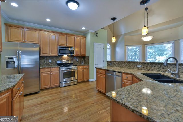 3243 Summer Stream Lane NW, Kennesaw, GA 30152