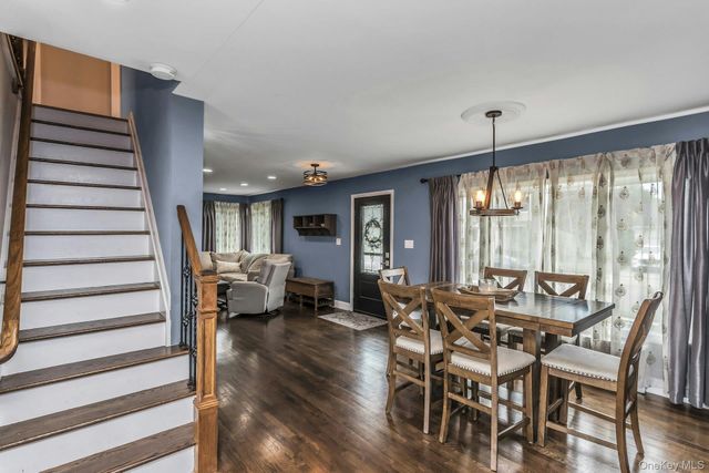 9 Pompano Lane, Massapequa Park, NY 11762