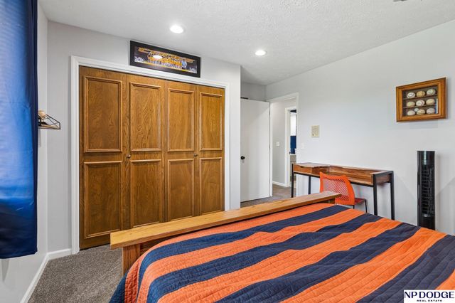 1255 Limerick Road, Papillion, NE 68046