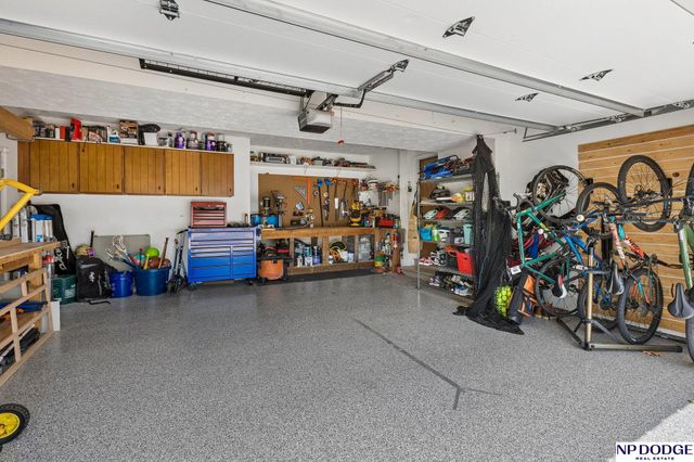 1255 Limerick Road, Papillion, NE 68046