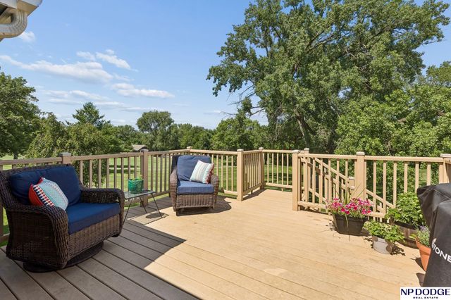 1255 Limerick Road, Papillion, NE 68046