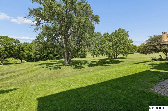 1255 Limerick Road, Papillion, NE 68046