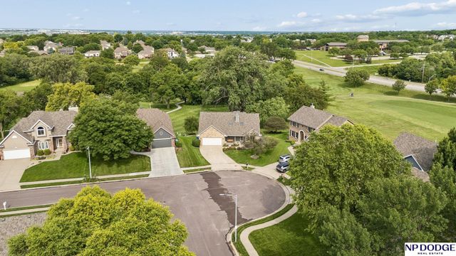 1255 Limerick Road, Papillion, NE 68046