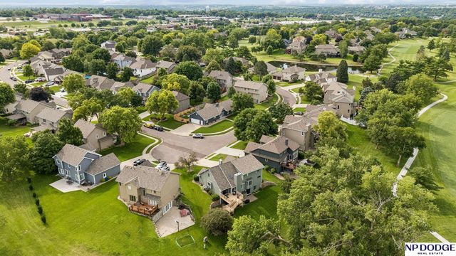 1255 Limerick Road, Papillion, NE 68046