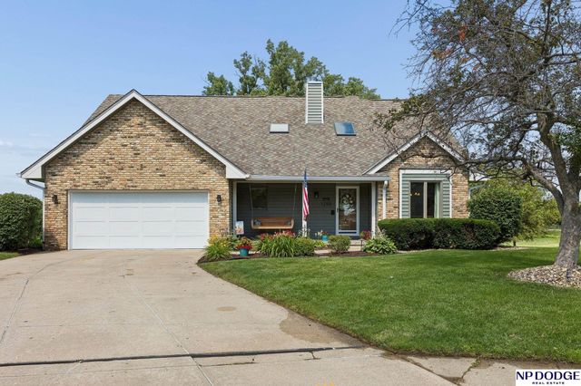 1255 Limerick Road, Papillion, NE 68046