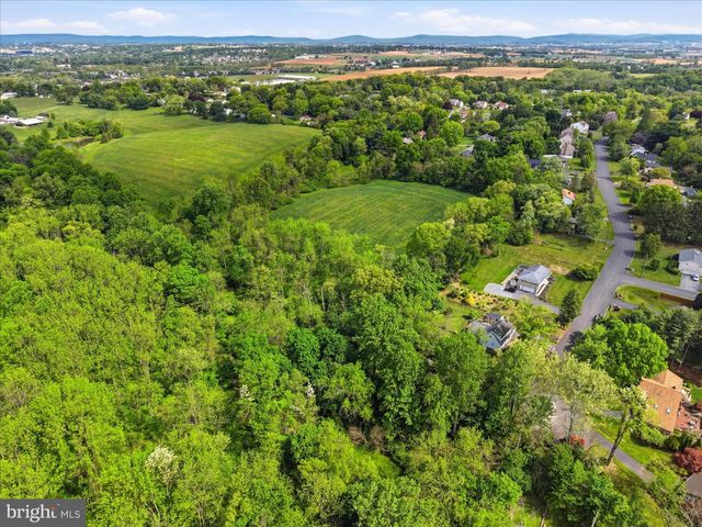 20 STAR LITE DR, Lititz, PA 17543