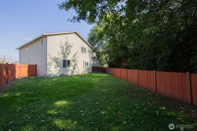 1827 Billie Court, Ferndale, WA 98248