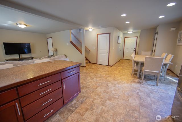 1827 Billie Court, Ferndale, WA 98248