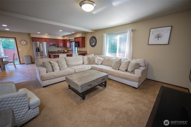1827 Billie Court, Ferndale, WA 98248