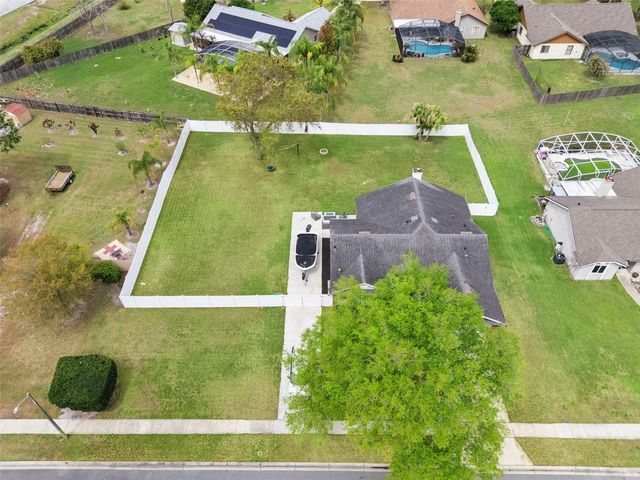 652 CARRIGAN AVENUE, Oviedo, FL 32765