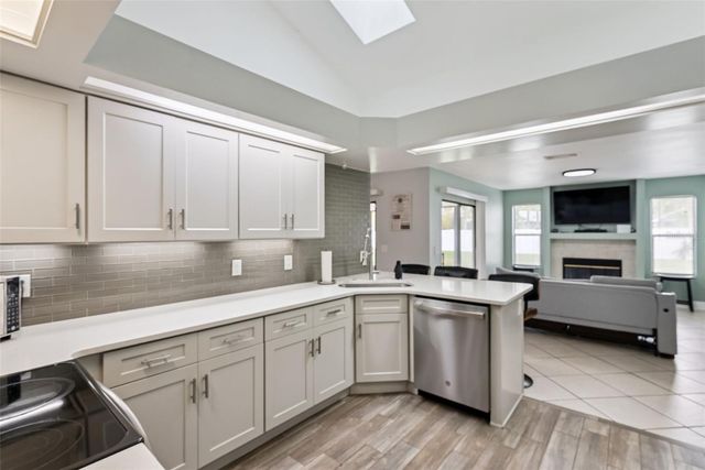 652 CARRIGAN AVENUE, Oviedo, FL 32765