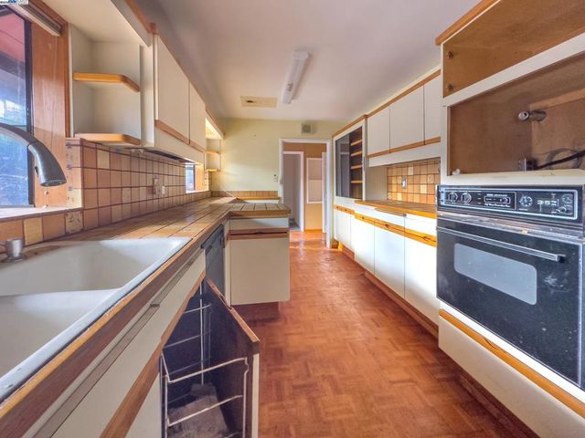 1770 Pleasant Hill Rd, Pleasant Hill, CA 94523