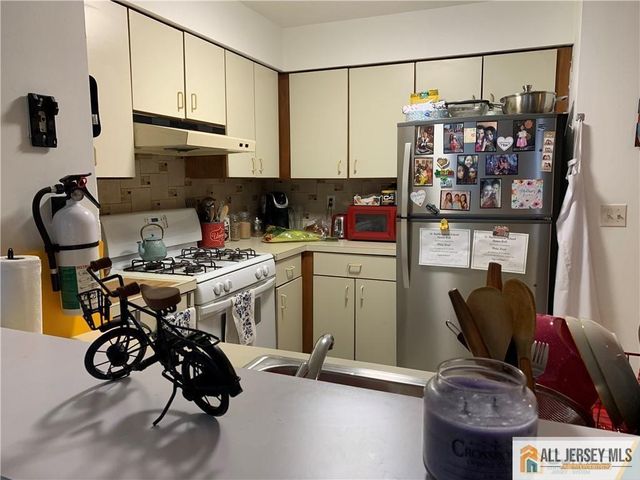404 Carhart Court, East Brunswick, NJ 08816