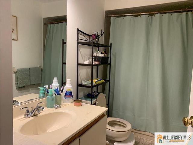 404 Carhart Court, East Brunswick, NJ 08816